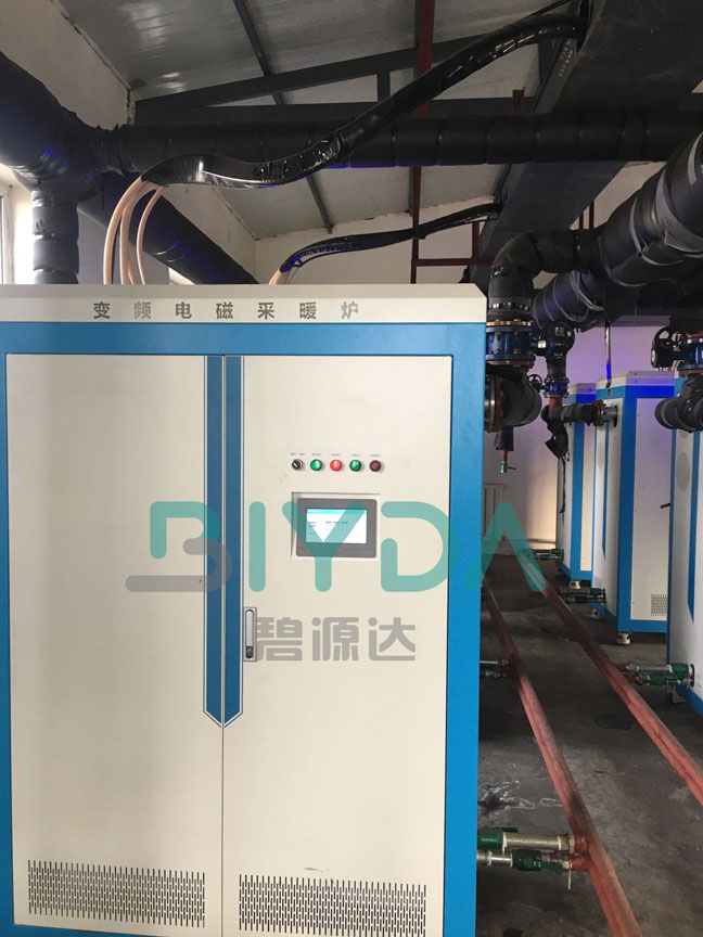 新疆某牧業(yè)公司，3萬(wàn)平米，8臺(tái)240千瓦